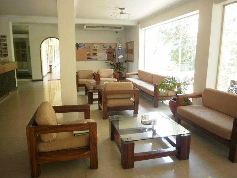 Peacock Beach Hotel Hambantota Exterior photo