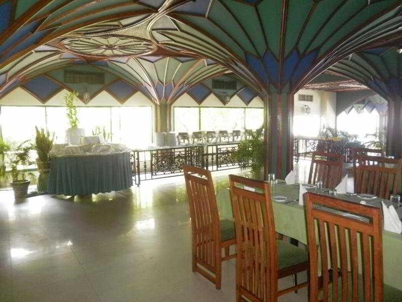 Peacock Beach Hotel Hambantota Exterior photo